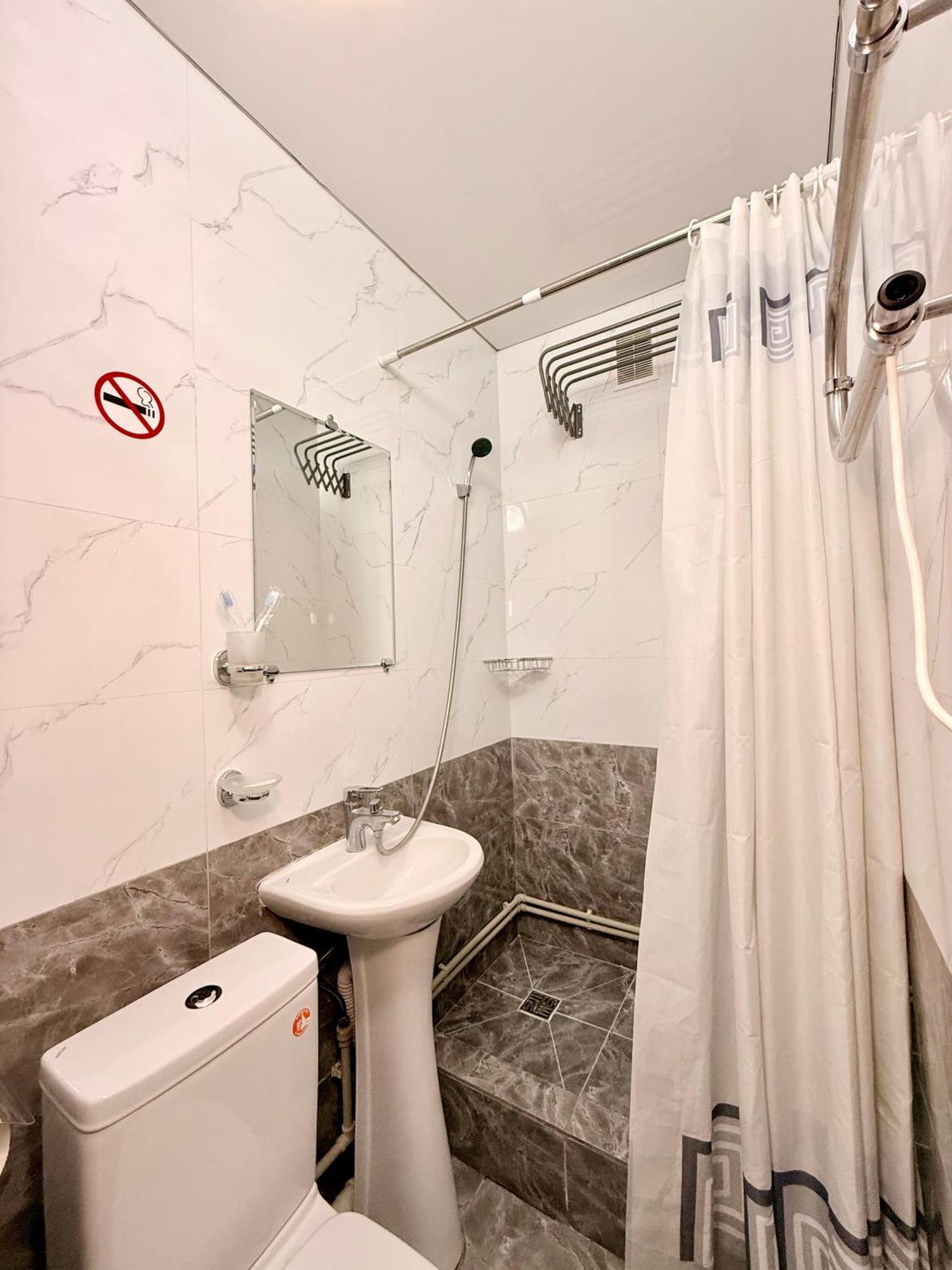 Апартаменты Коктем-3, 1 Almaty Esterno foto